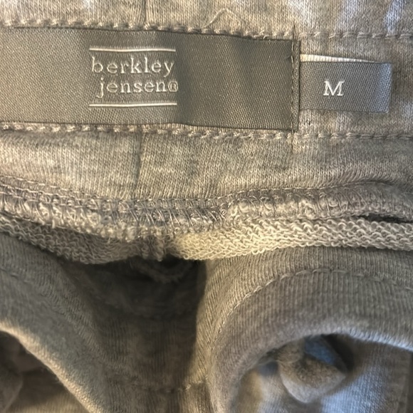 Berkley Jensen Shorts Size Medium Gray - Picture 5 of 5